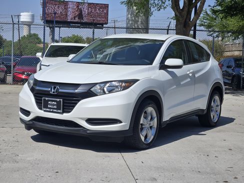 Used 2016 Honda HR-V LX image 4