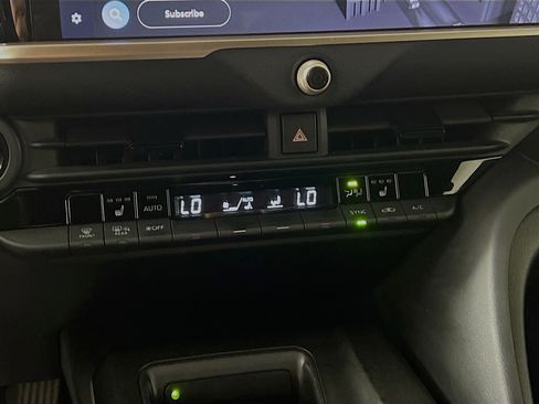 Used 2023 Toyota Crown XLE image 27