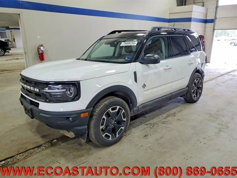 Used 2024 Ford Bronco Sport Outer Banks w/ Tech Package AWD/4WD image 3