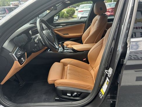 Used 2022 BMW 530i xDrive AWD/4WD image 9