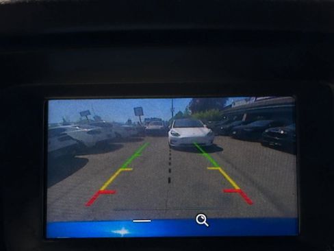 Used 2018 Ford Focus SE FWD image 6