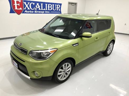 Used 2018 Kia Soul + FWD image 23