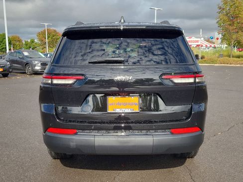 New 2025 Jeep Grand Cherokee L Altitude image 13