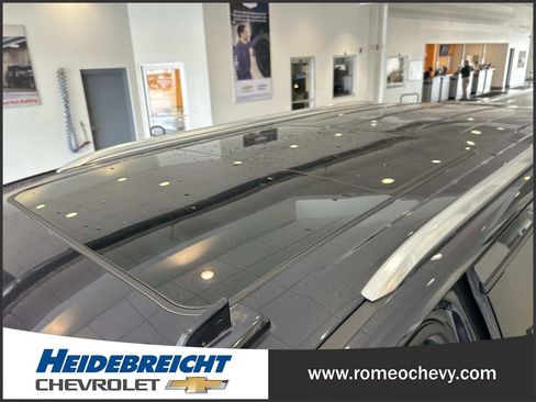 Used 2022 Chevrolet Tahoe LT image 38