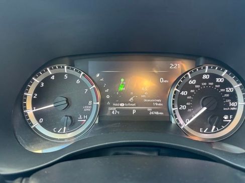 Used 2023 Toyota Highlander XLE AWD/4WD image 28