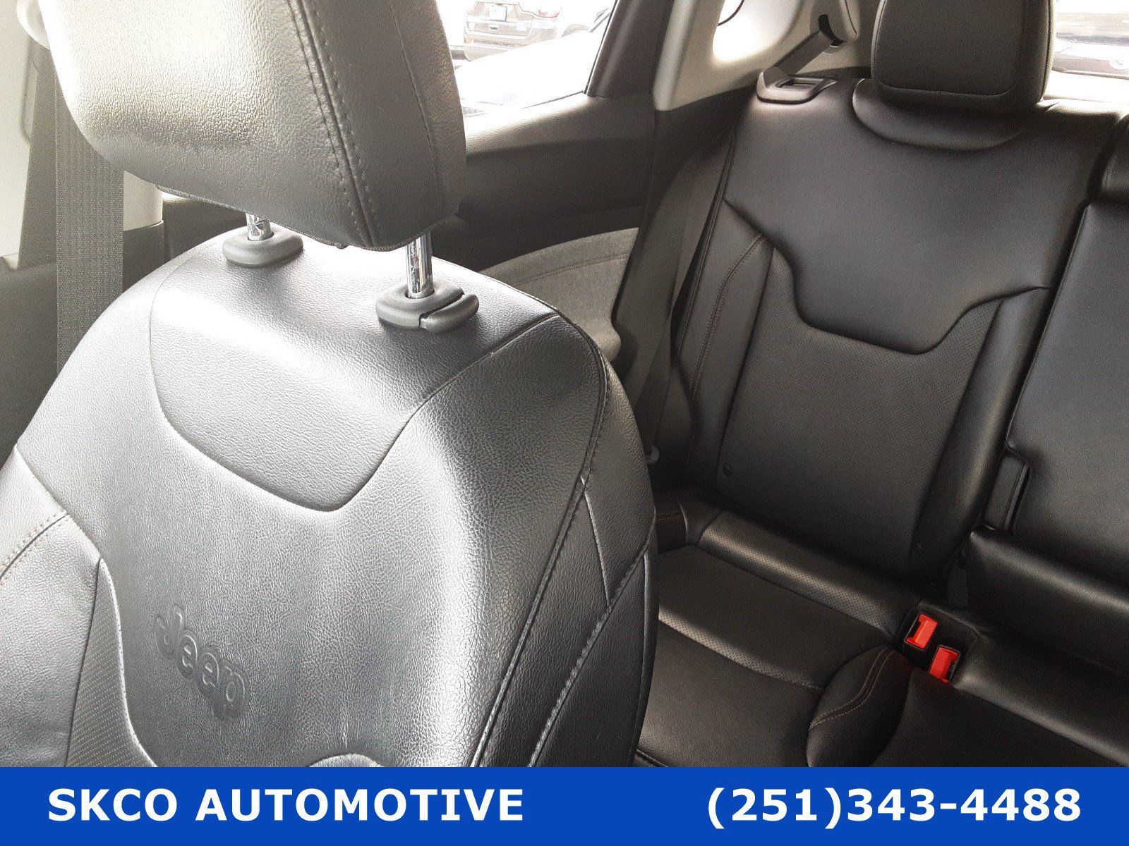Used 2022 Jeep Compass Latitude w/ Mopar Graphics Package AWD/4WD image 27