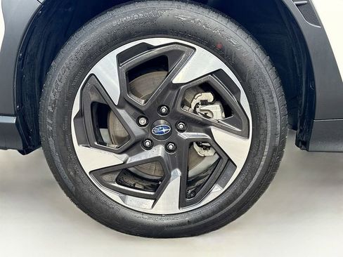 Certified 2025 Subaru Crosstrek 2.5i Limited w/ Crosstrek Mirror Package image 42