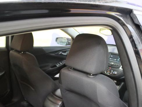 Used 2017 Chevrolet Malibu LS FWD image 10