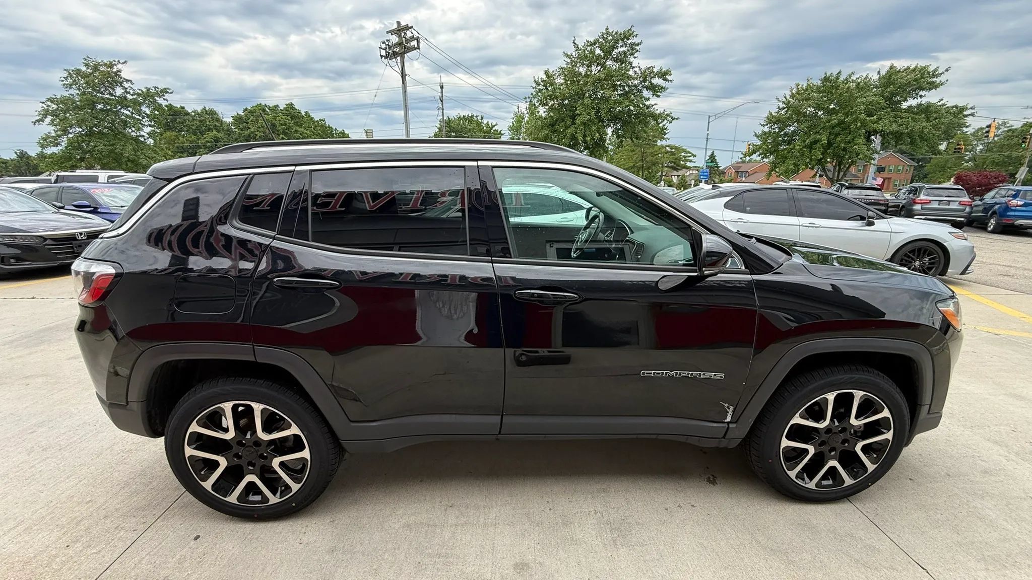 Used 2018 Jeep Compass Limited w/ Navigation Group AWD/4WD image 7