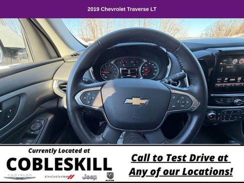 Used 2019 Chevrolet Traverse LT image 23