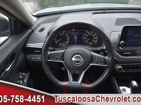 Used 2024 Nissan Altima 2.5 SR FWD image 25