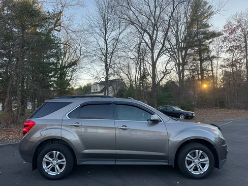 Used 2010 Chevrolet Equinox LT w/ Vehicle Interface Package image 4