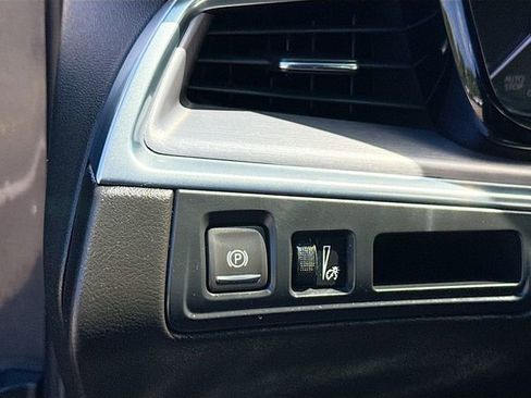 Used 2021 Cadillac XT5 Luxury w/ LPO, Illumination Package image 10