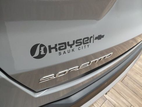 Used 2026 Kia Sorento EX image 18