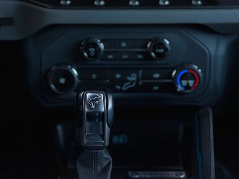 Used 2022 Ford Bronco Black Diamond w/ Sasquatch Package image 19