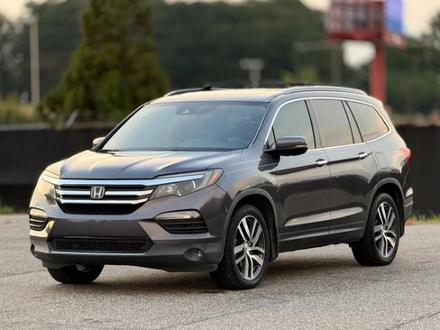 Used 2017 Honda Pilot Touring image 6