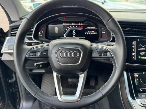 Used 2022 Audi Q8 Premium w/ Convenience Package image 11