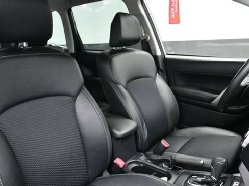 Used 2018 Subaru Forester 2.5i Premium AWD/4WD image 17