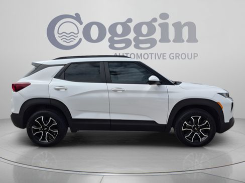 Used 2023 Chevrolet TrailBlazer ACTIV w/ Sun and Liftgate Package AWD/4WD image 4