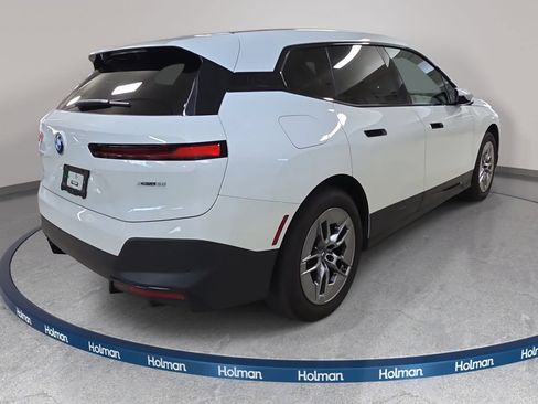 Certified 2023 BMW iX xDrive50 AWD/4WD image 6