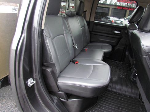 Used 2019 RAM 3500 Tradesman w/ Chrome Appearance Group image 15