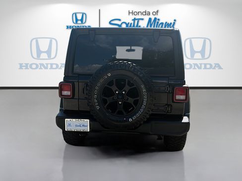 Used 2021 Jeep Wrangler Unlimited Sport image 6