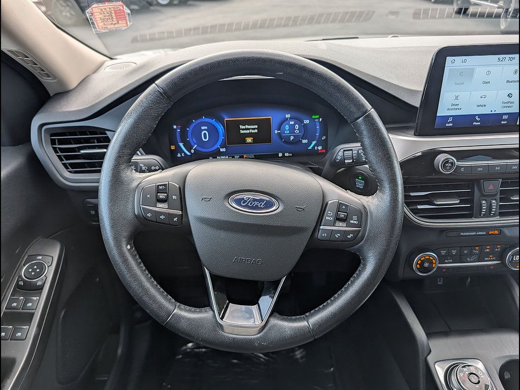 Certified 2020 Ford Escape SE Sport AWD/4WD image 17