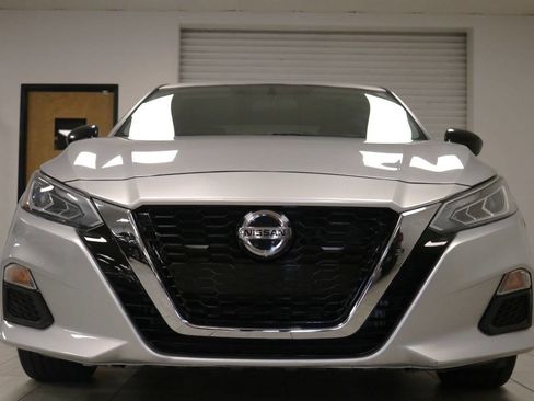 Used 2019 Nissan Altima 2.5 SR AWD/4WD image 4