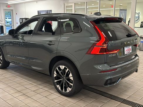 New 2026 Volvo XC60 T8 Plus w/ Protection Package Premier AWD/4WD image 7