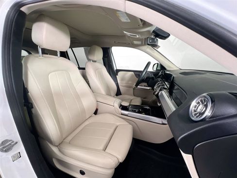 Certified 2021 Mercedes-Benz GLB 250 4MATIC image 27