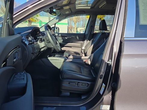 Used 2020 Honda Pilot Elite image 4