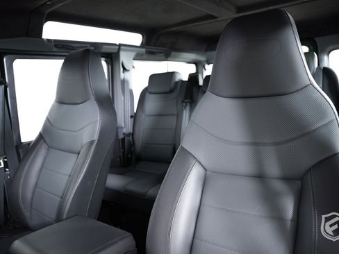 Used 1991 Land Rover Defender 110 image 22