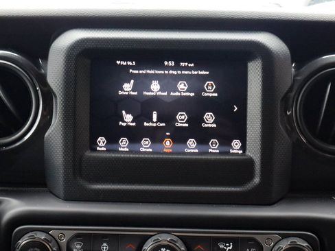 Used 2021 Jeep Wrangler Unlimited Sport AWD/4WD image 12