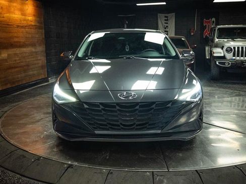 Used 2022 Hyundai Elantra SEL FWD image 4