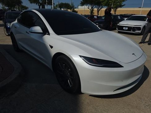 Used 2024 Tesla Model 3 Standard Range RWD image 4