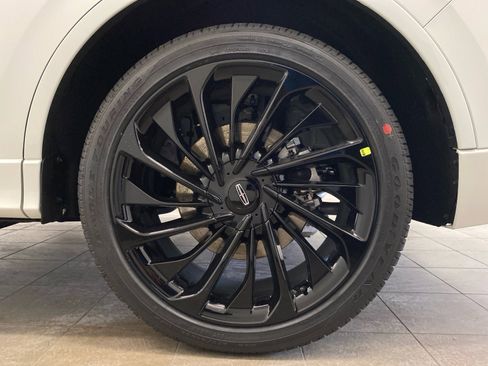 New 2026 Lincoln Aviator Reserve w/ Jet Appearance Package image 25