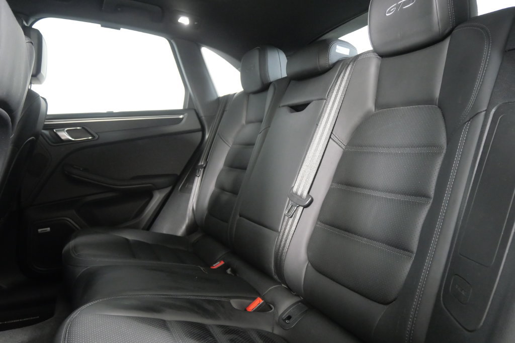 Used 2021 Porsche Macan GTS AWD/4WD image 15