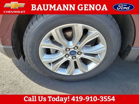 Used 2019 Ford Edge Titanium w/ Cold Weather Package FWD image 27