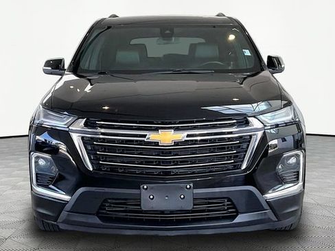 Used 2023 Chevrolet Traverse LT AWD/4WD image 2