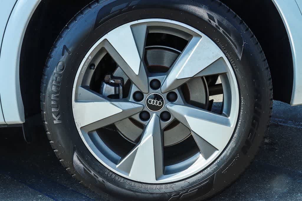 Used 2023 Audi Q5 2.0T Premium Plus w/ Premium Plus Package AWD/4WD image 11