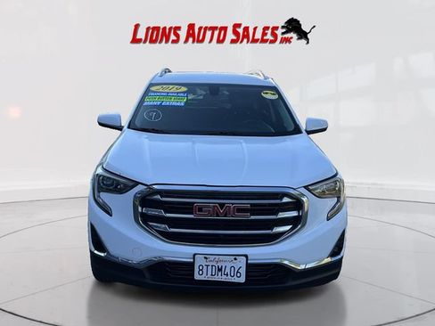 Used 2019 GMC Terrain SLT FWD image 2