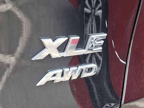 Used 2024 Toyota RAV4 XLE AWD/4WD image 29
