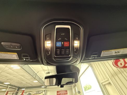 New 2026 Jeep Grand Cherokee L Limited AWD/4WD image 24