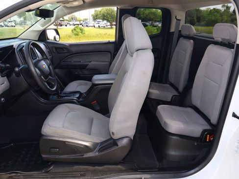 Used 2019 Chevrolet Colorado W/T w/ WT Convenience Package RWD image 18