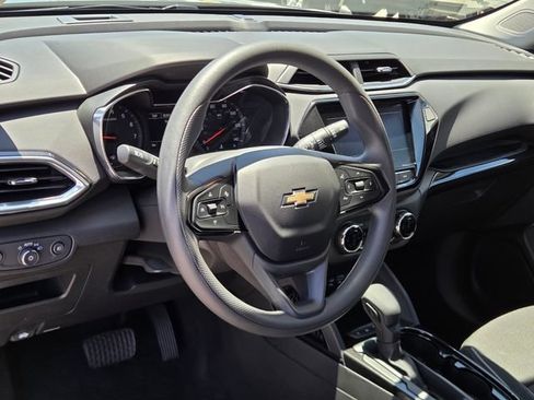 Certified 2023 Chevrolet TrailBlazer LT w/ Convenience Package FWD image 18