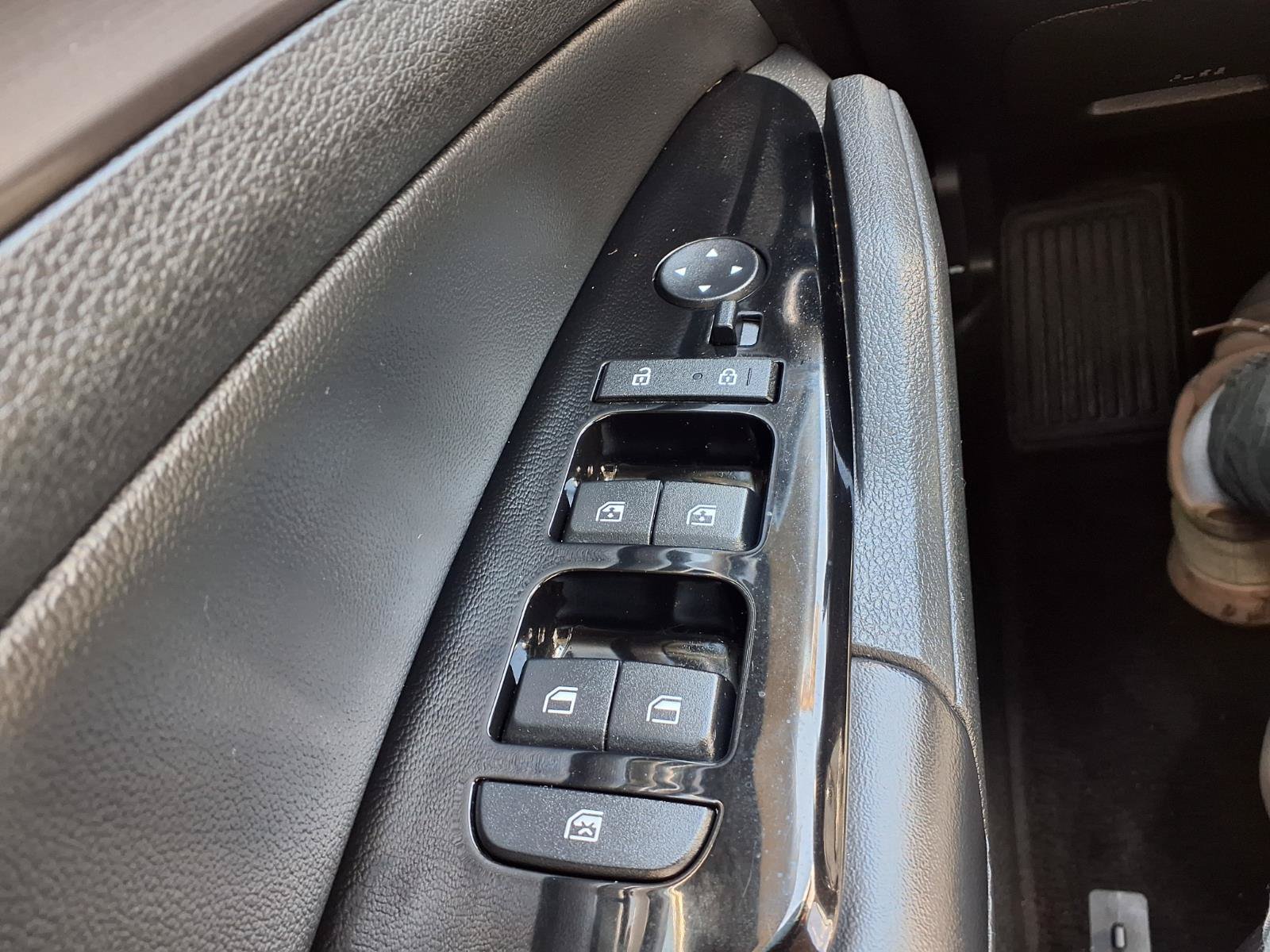 Used 2023 Kia Sportage EX FWD image 13