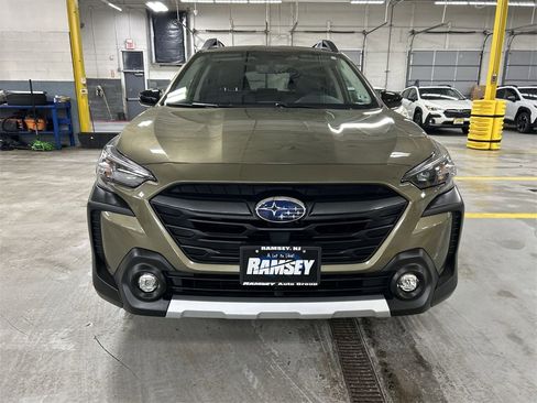 Certified 2025 Subaru Outback Limited image 3