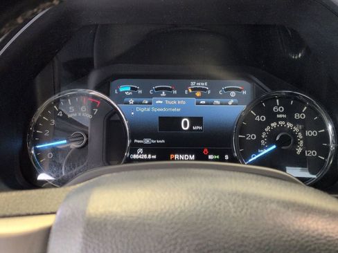 Certified 2018 Ford F150 Platinum w/ Technology Package image 71