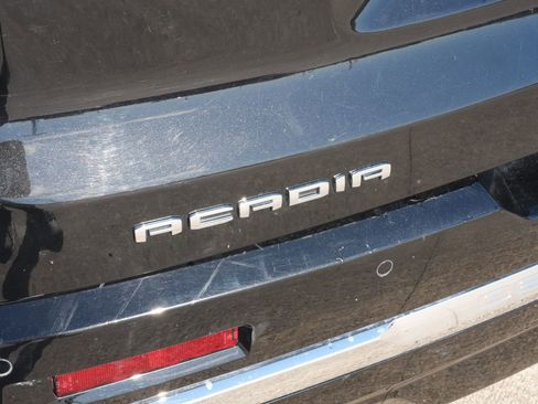 Used 2023 GMC Acadia Denali image 22