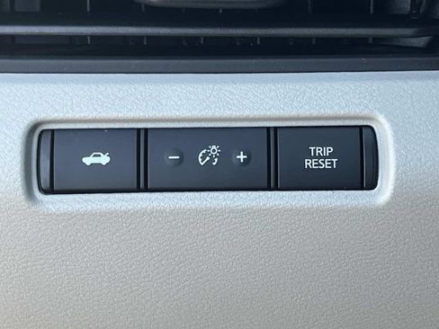 Used 2022 Nissan Altima 2.5 SV FWD image 25